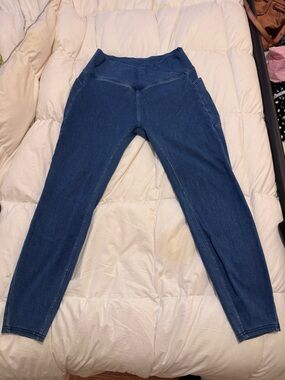 HALARA Navy Blue High-Rise Jeggings with Tapered Leg